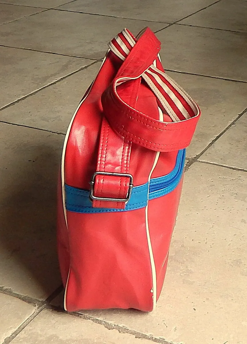 Vintage Adidas Messenger Shoulder Bag - Image 3