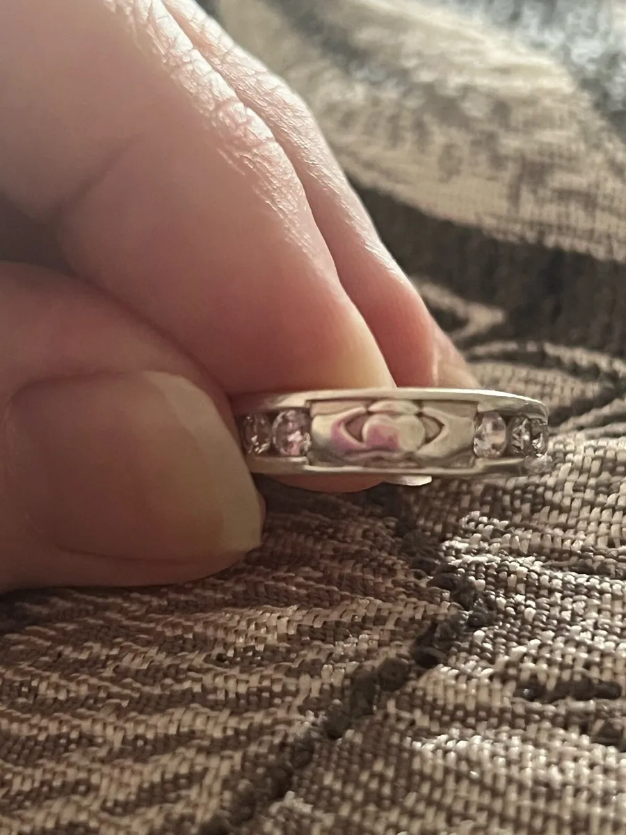 Beautiful handcrafted cladagh sterling silver ring - Image 1