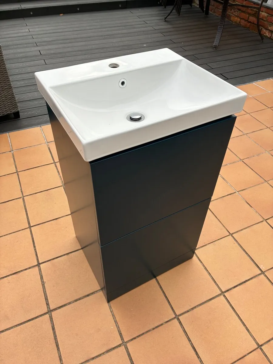 Sink unit - Image 1