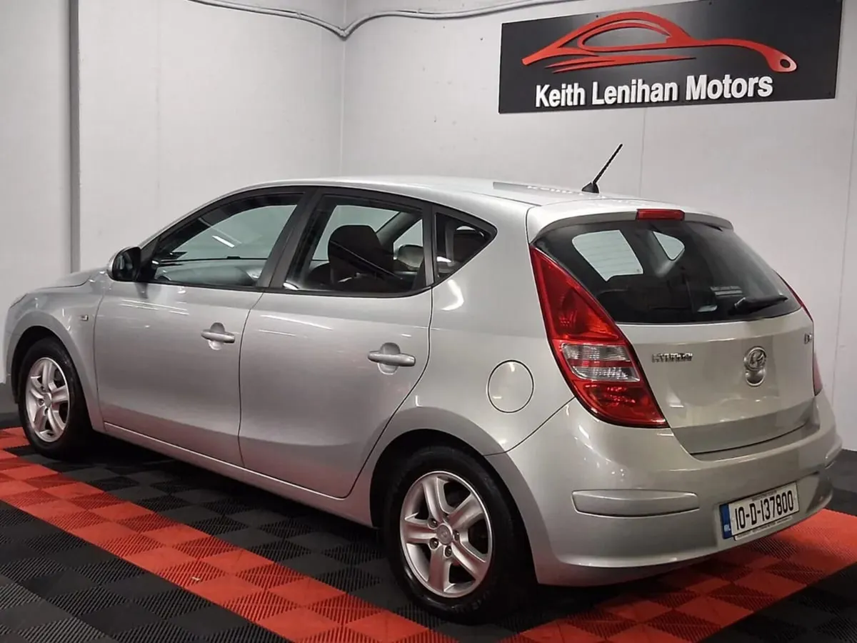 2010 Hyundai i30 **1.4 COMFORT** - Image 3