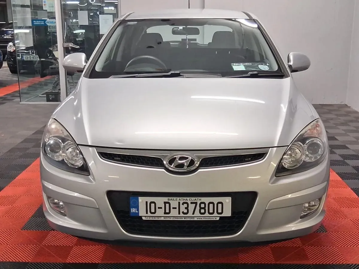 2010 Hyundai i30 **1.4 COMFORT** - Image 4