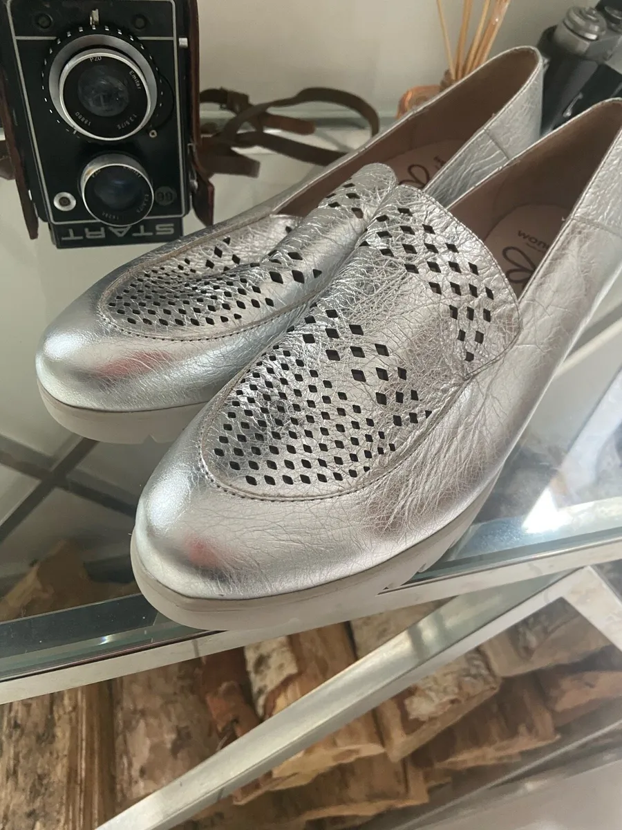 New women  shoes - Image 1