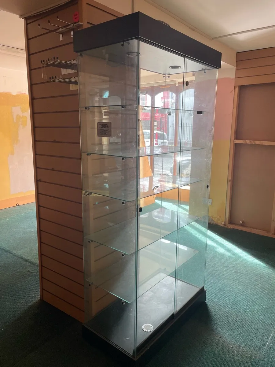 Shop fittings - Image 2