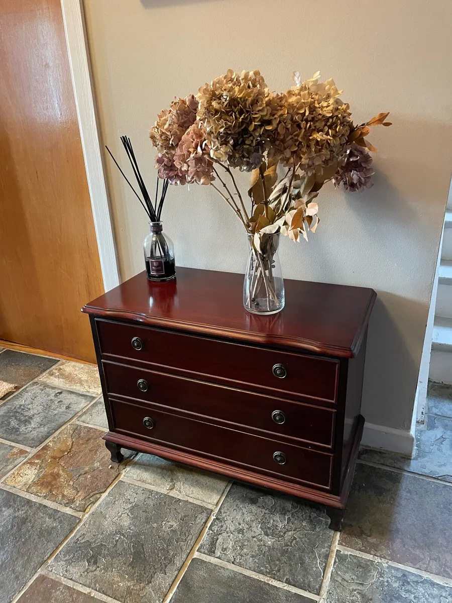 Mahogany chest of 3 drawers - Image 2