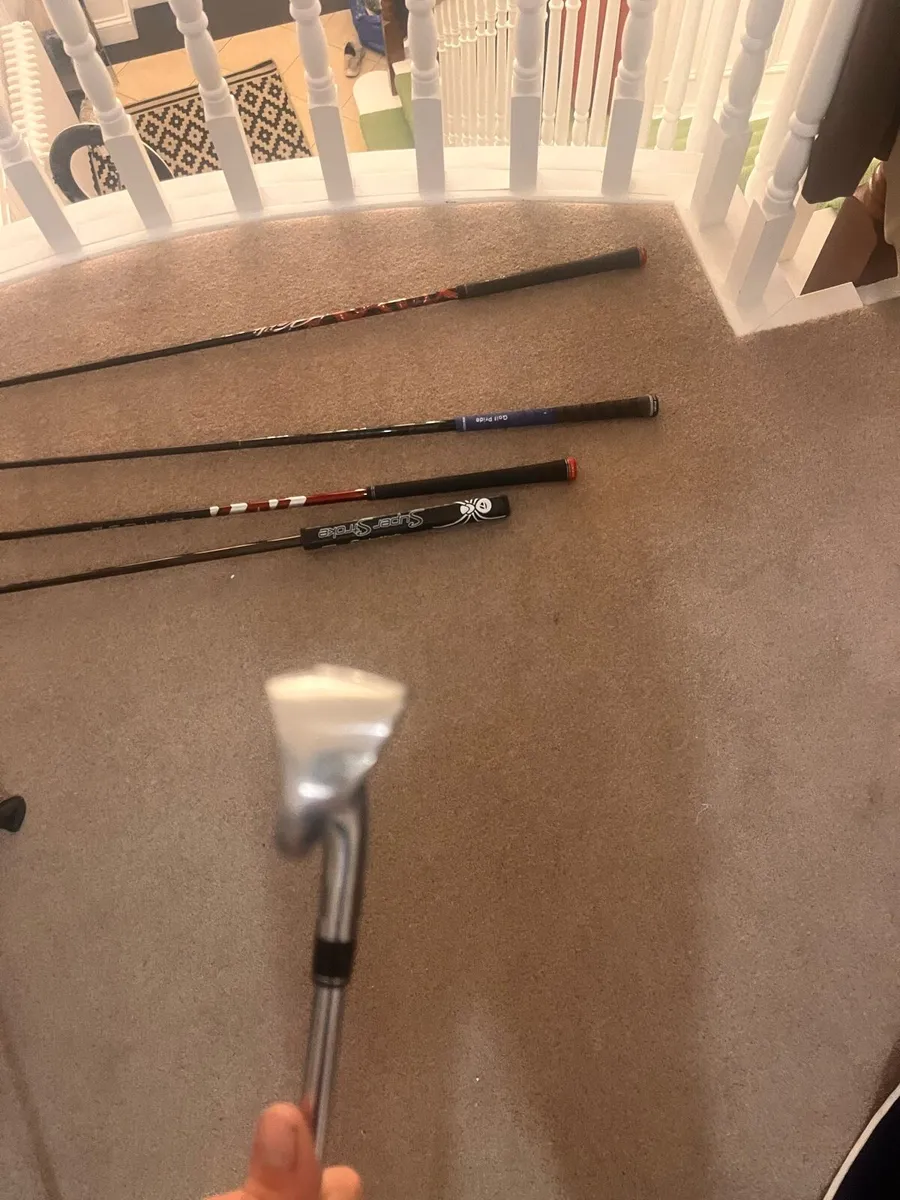 TaylorMade Stealth Irons Left handed - Image 4