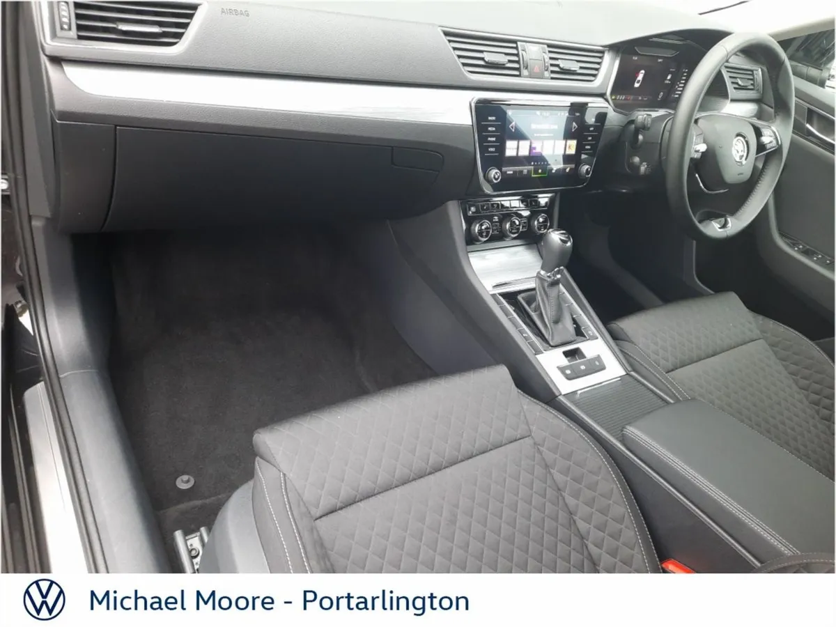Skoda Superb Superb AMB 2.0tdi 150HP DSG - Image 4
