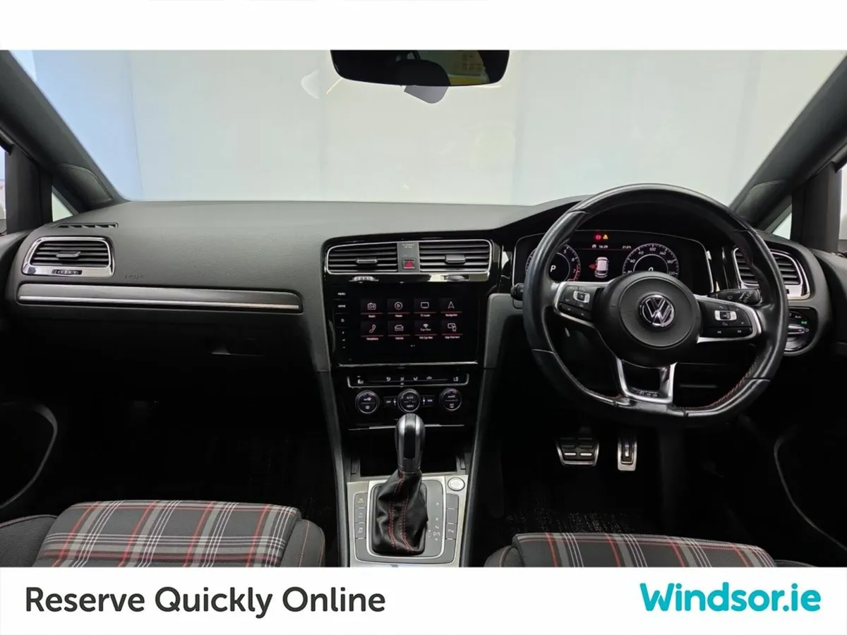 Volkswagen Golf GTI 2.0 DSG Dynamic - Image 4