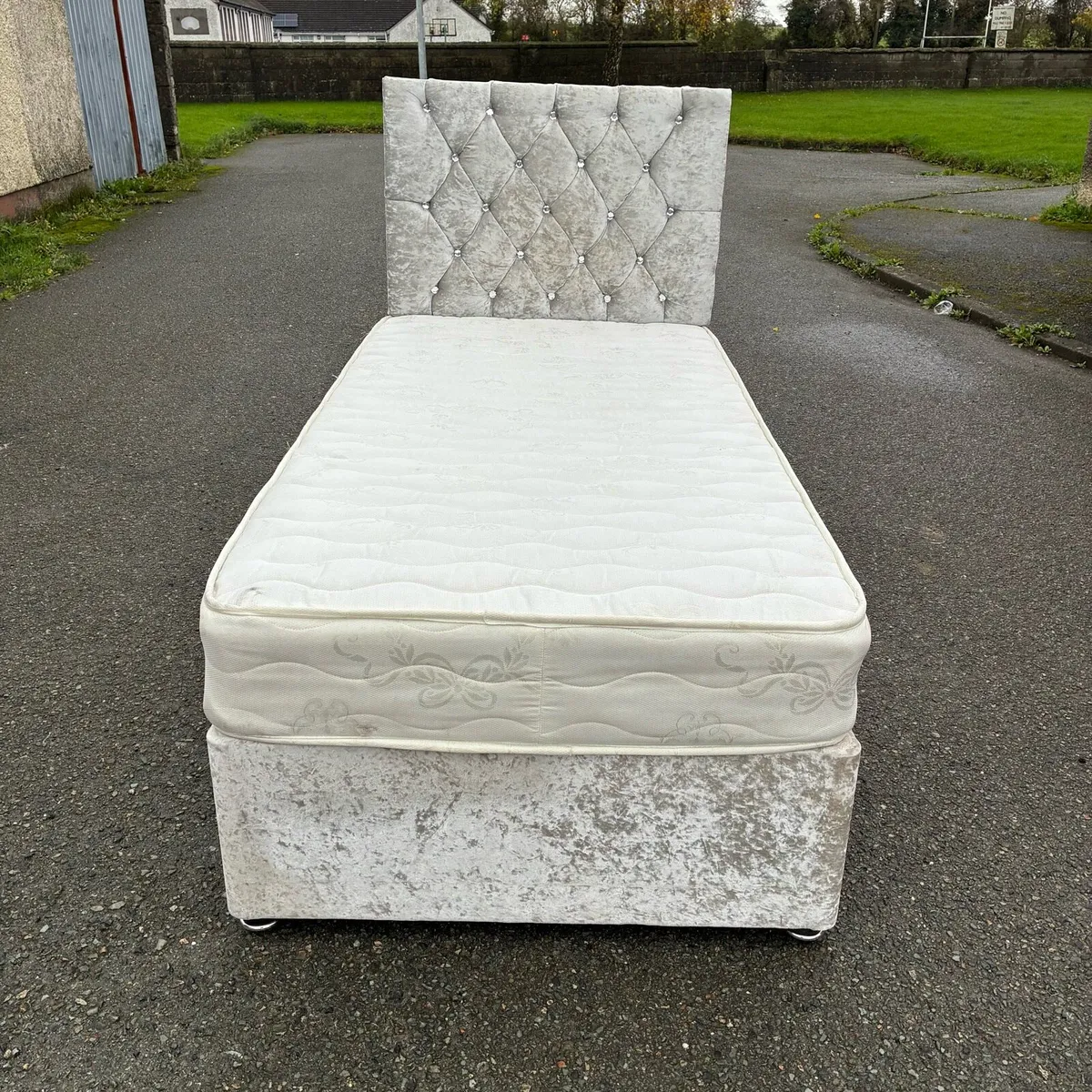 Single Crushed Velvet 💎 Bed & Mattress - Image 2