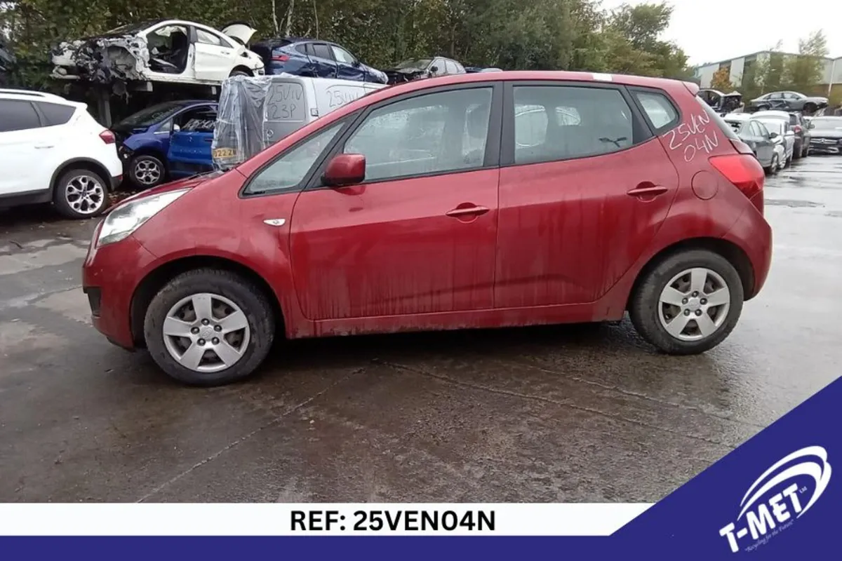 2012 KIA VENGA BREAKING FOR PARTS - Image 3