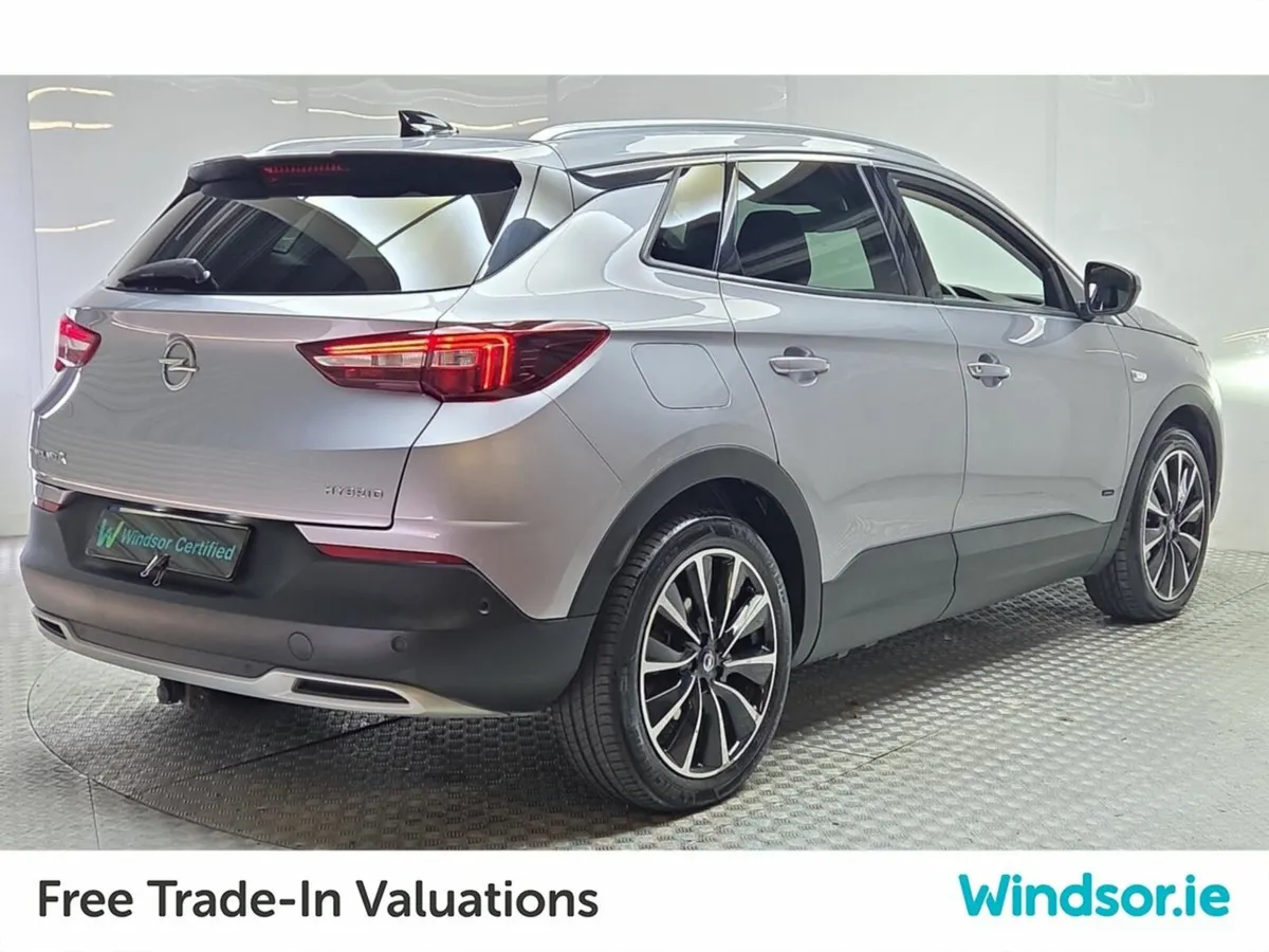 Opel Grandland X 1.6 Hybrid SRI Model - Image 3