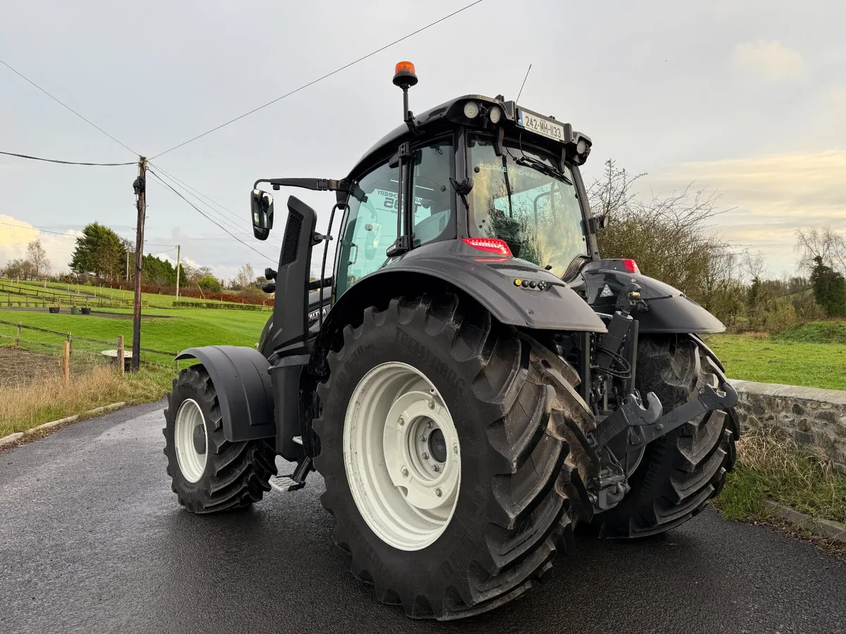 242 Valtra T195 Active Tractor - Image 3