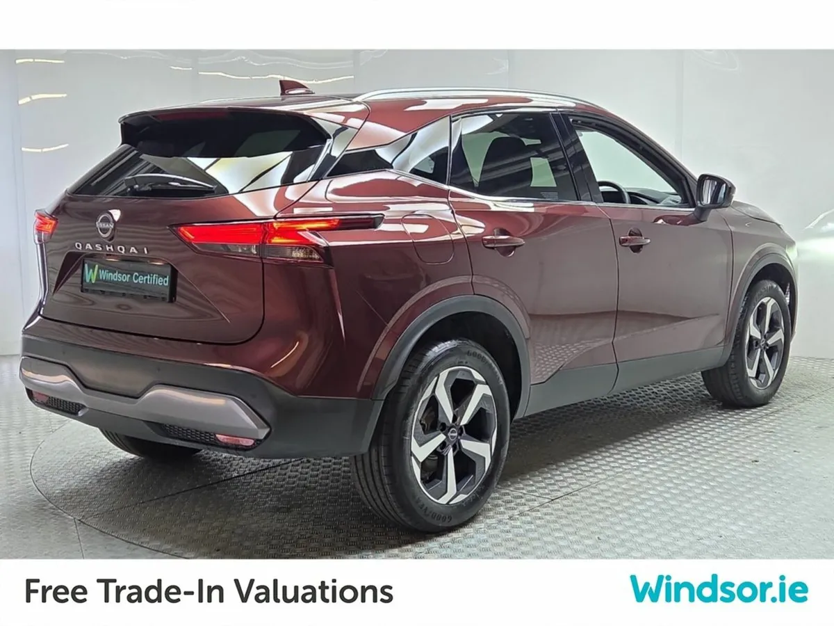 Nissan Qashqai 1.3 PET MILD HYBRID SV PREMIUM *SCR - Image 3