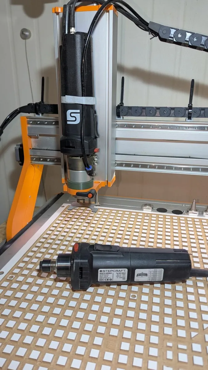 Stepcraft M1000 CNC, tool changer, vacuum table + - Image 4