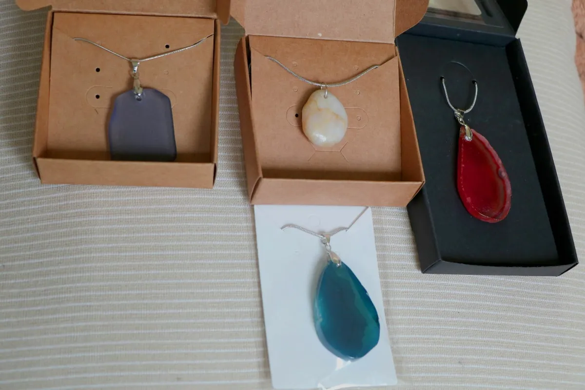 Hand crafted jewelery pieces - Image 1