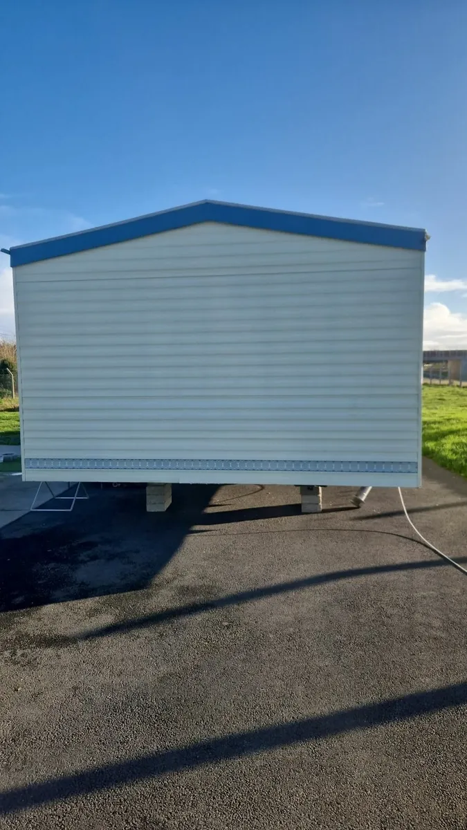 Mobile home - Image 1