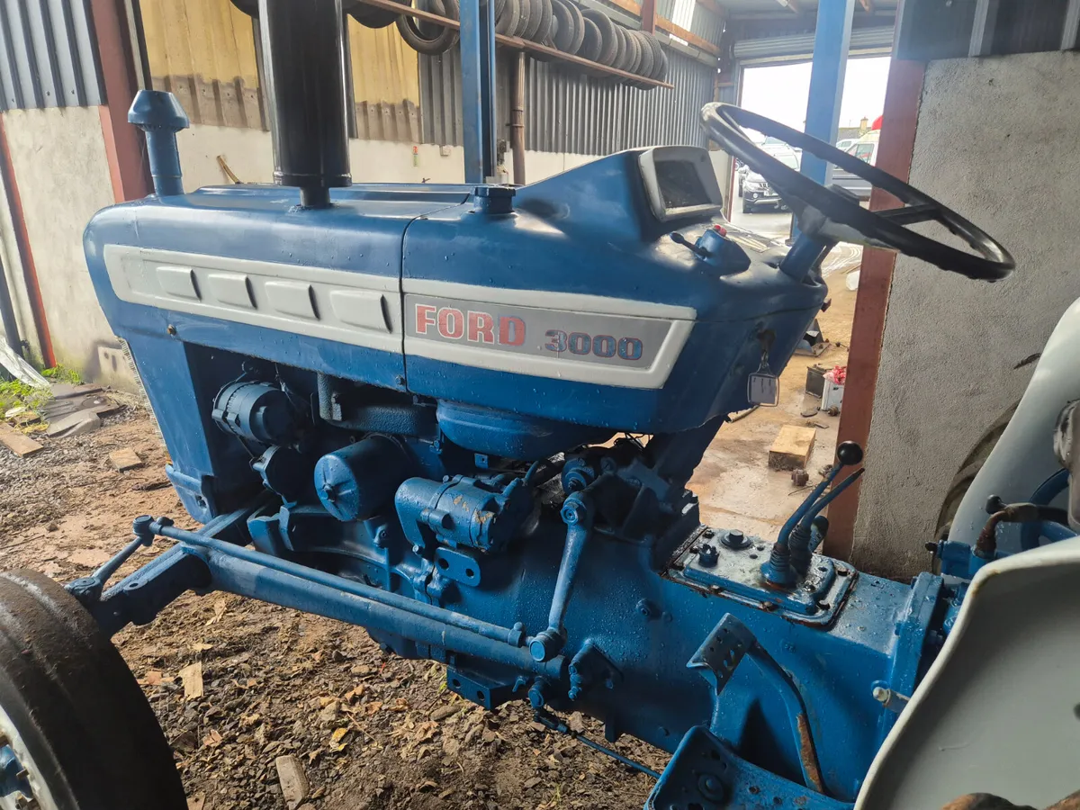 Ford 3000 tractor - Image 3