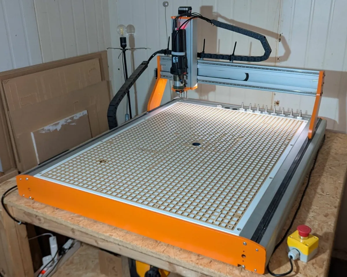 Stepcraft M1000 CNC, tool changer, vacuum table + - Image 3