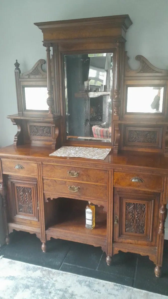 Antique sideboard - Image 2