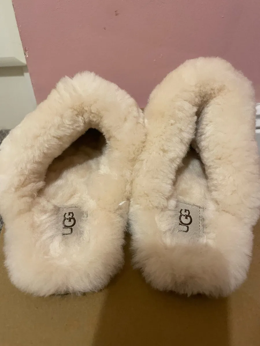 Ugg slippers - Image 2