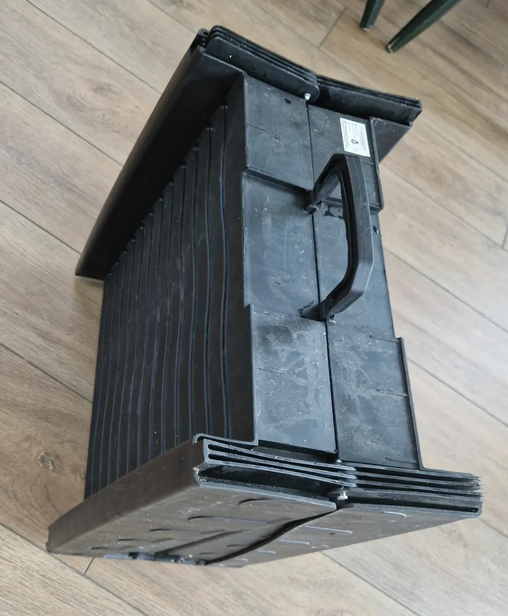 Dog Car Ramp Foldable and Lightweight - Image 2