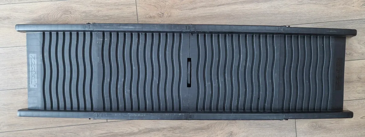 Dog Car Ramp Foldable and Lightweight - Image 4