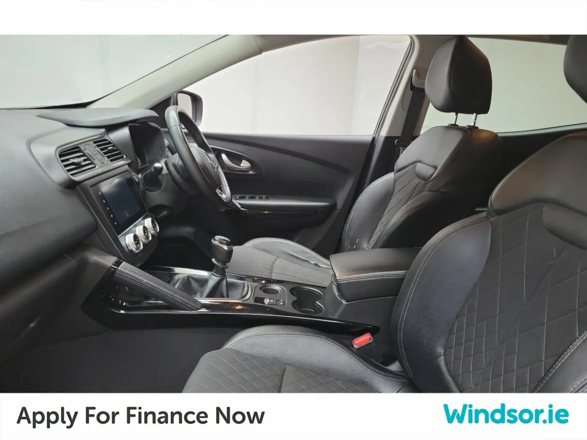 Renault Kadjar 1.3 TCE 140 GPF Iconic - Image 4
