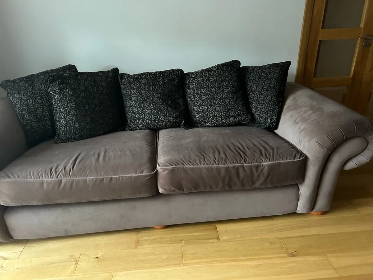 Couch - Image 1