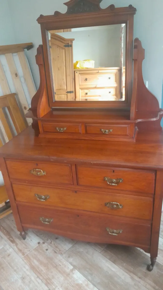 Antique chest of drawers with mirror