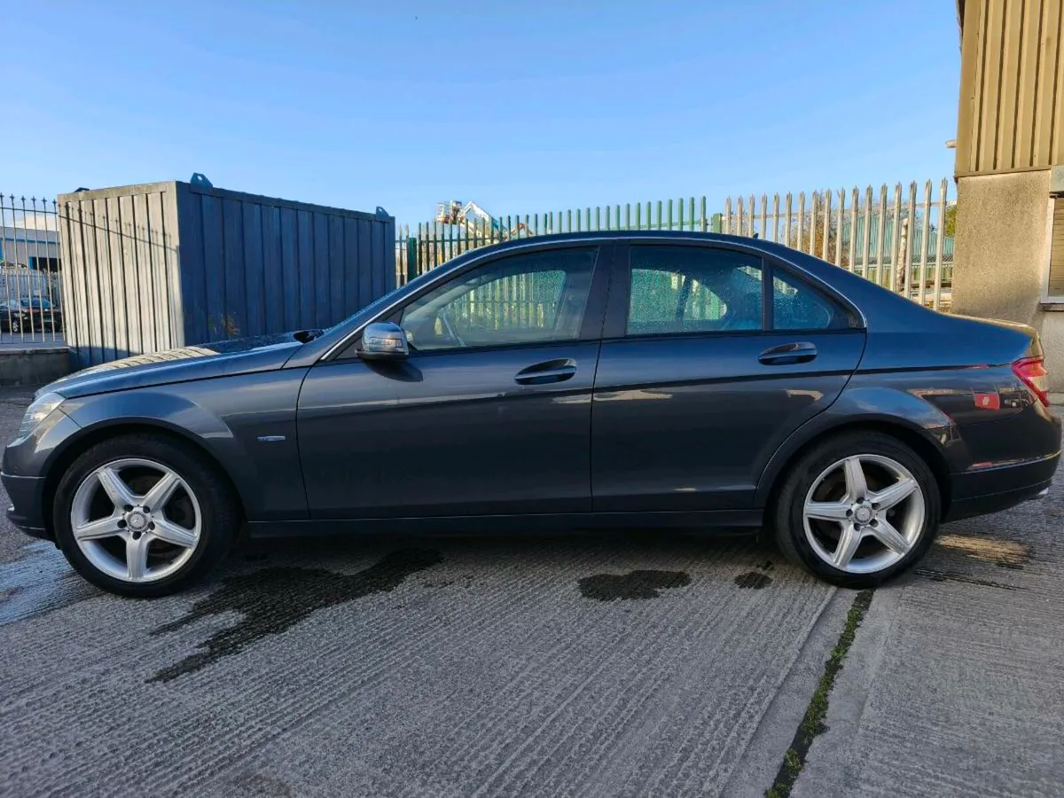 Mercedes Benz C220 2.1d blue efficiency 2010 - Image 3