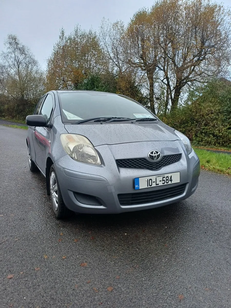 Toyota Yaris 2010 - Image 1