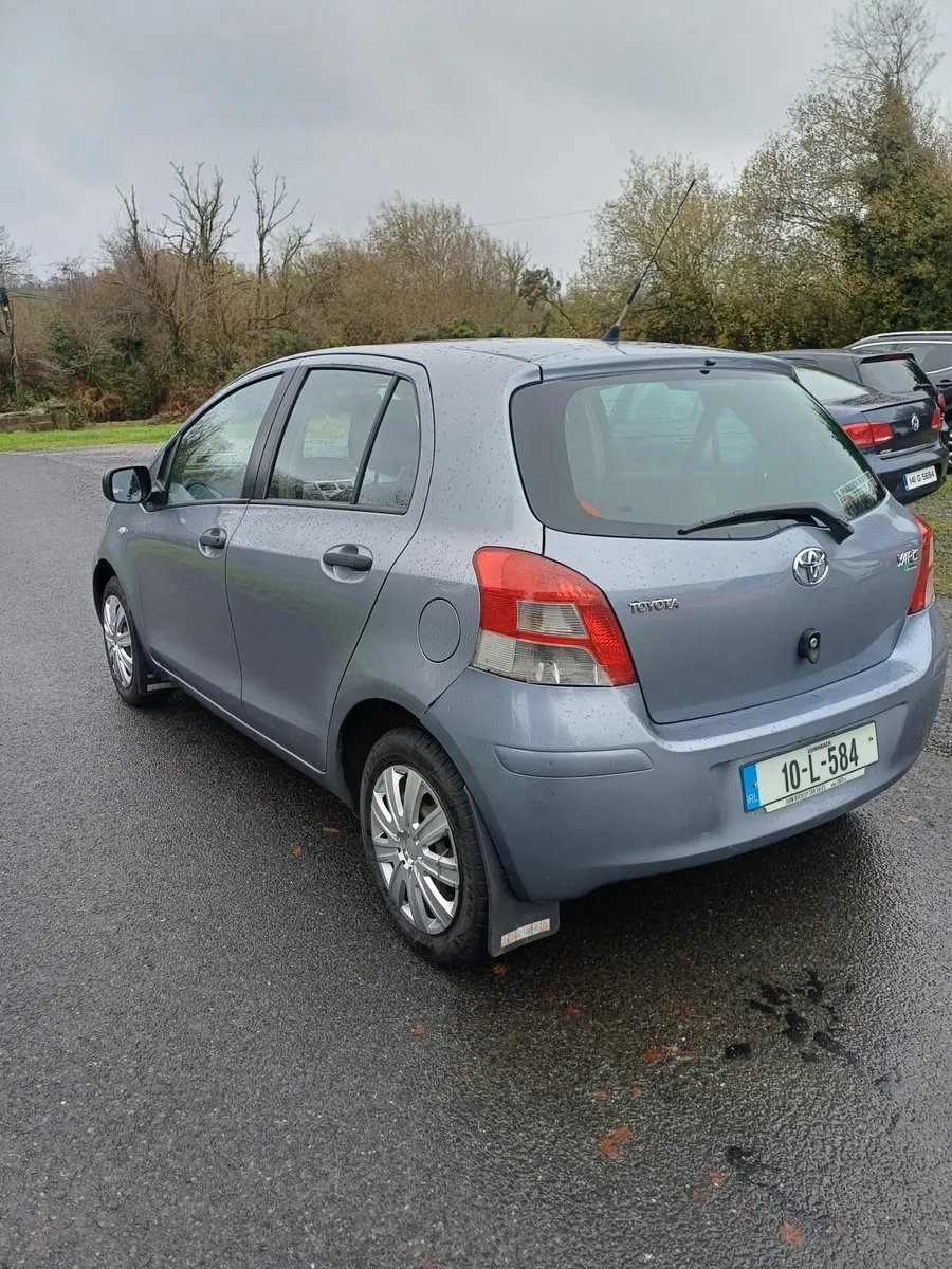 Toyota Yaris 2010 - Image 3