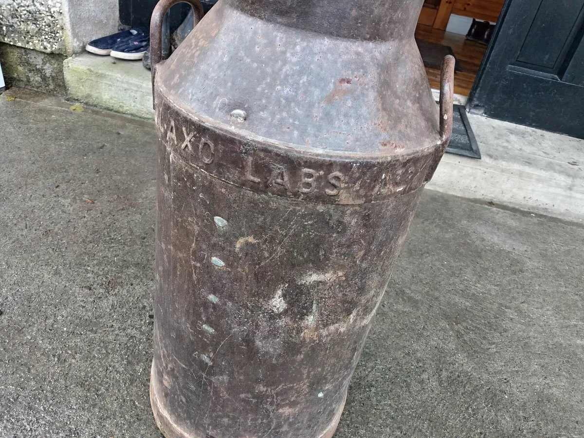 Old milk churn - Image 2