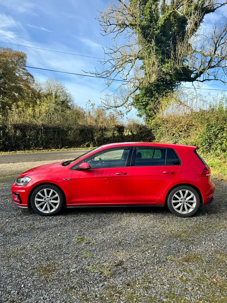 Volkswagen Golf - HIGH SPEC - Image 4
