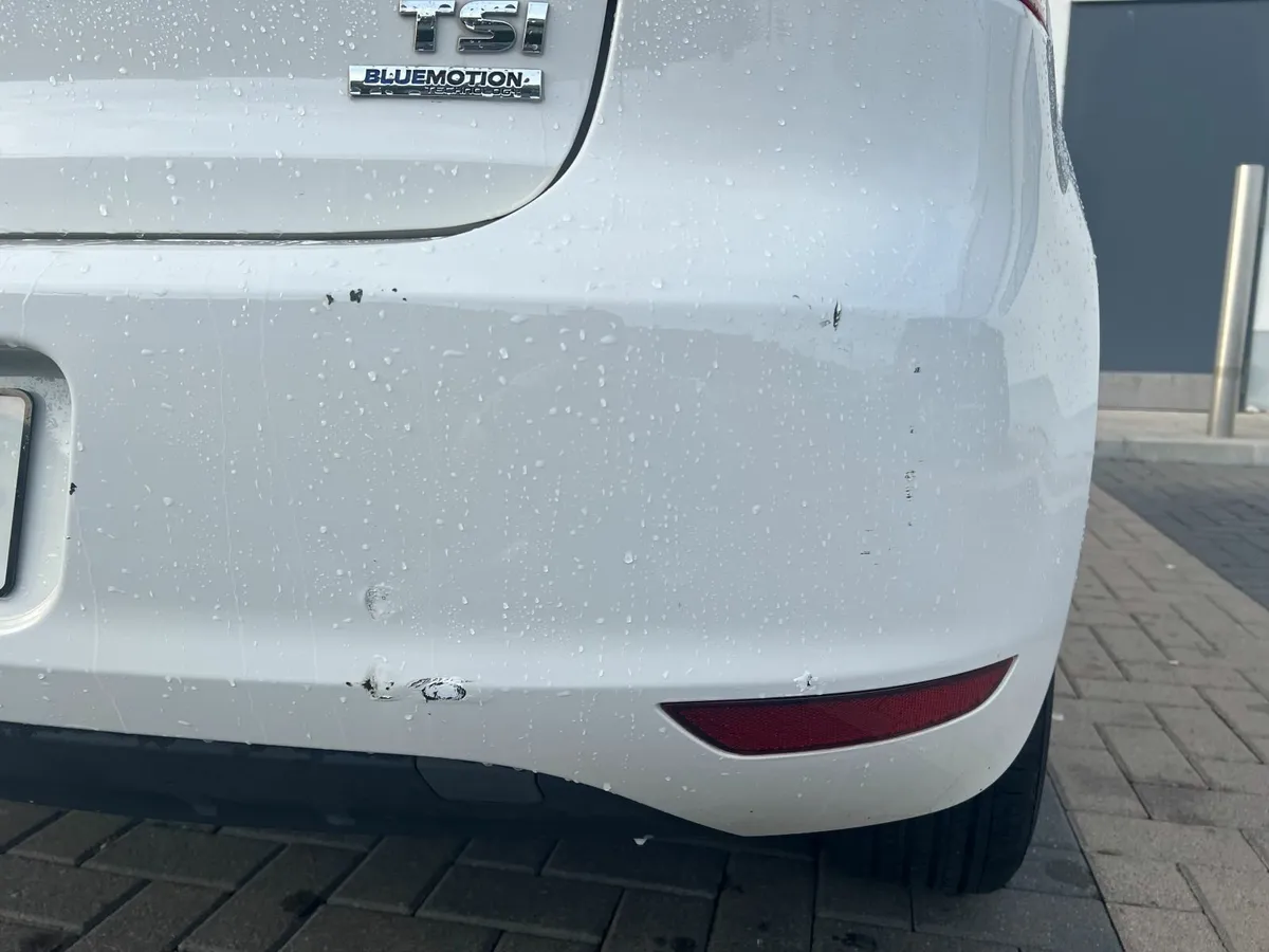 2013 Golf Automatic with heavy scratches - Image 3