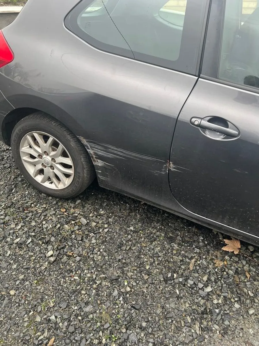 2008 Toyota Auris - Image 2