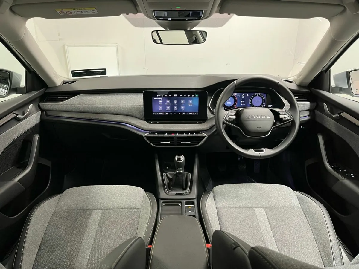 Skoda Octavia Selection+ 2.0TDI 115BHP - Reversing - Image 4