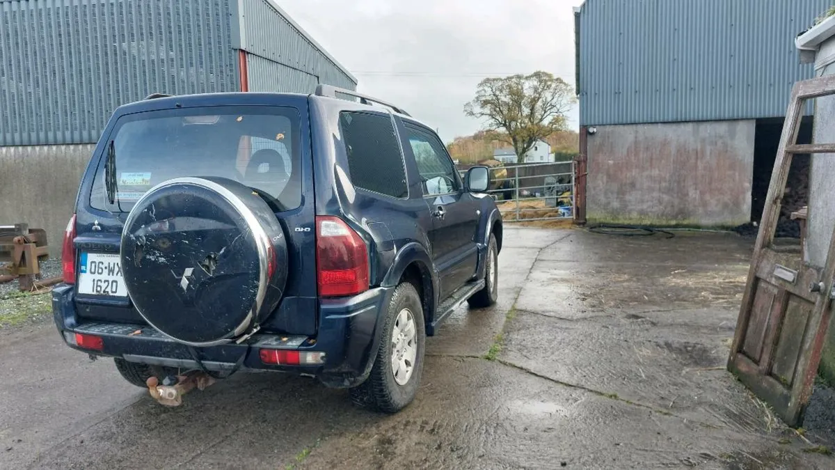 Mitsubishi pajero 3.2L - Image 4