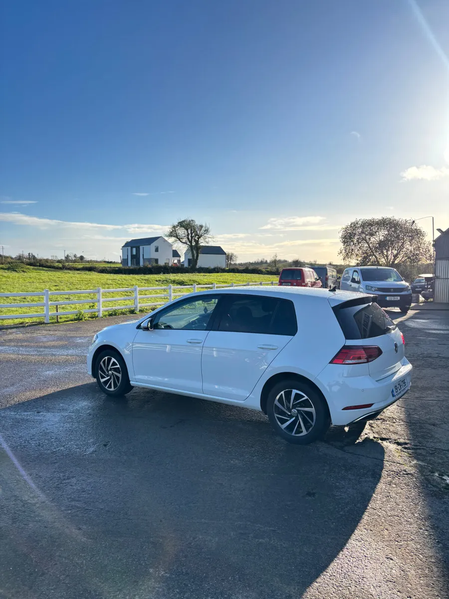 Volkswagen Golf 2019 full leather - Image 4