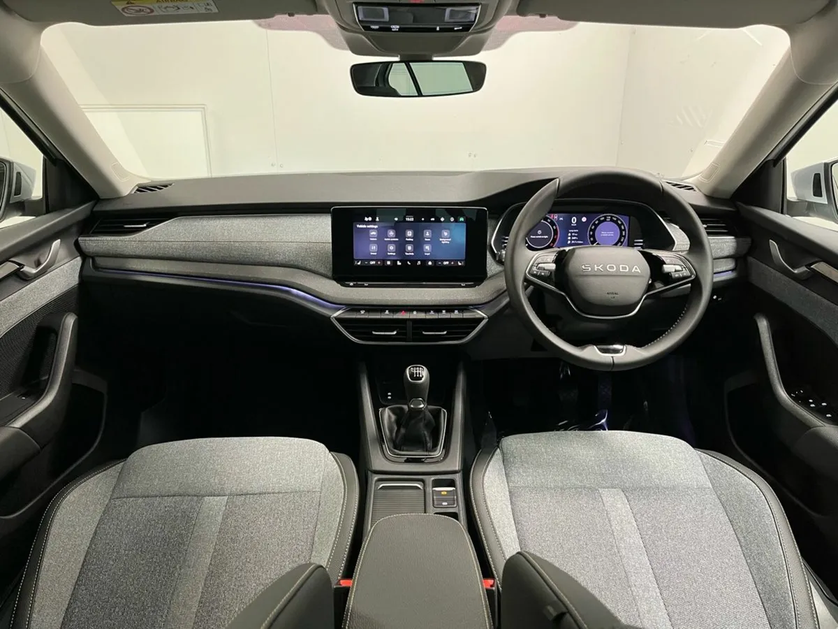 Skoda Octavia Selection+ 1.5TSI 115HP - Reversing - Image 4