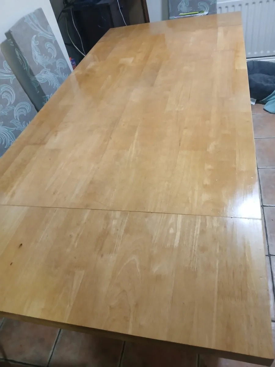Dining room Table - Image 1