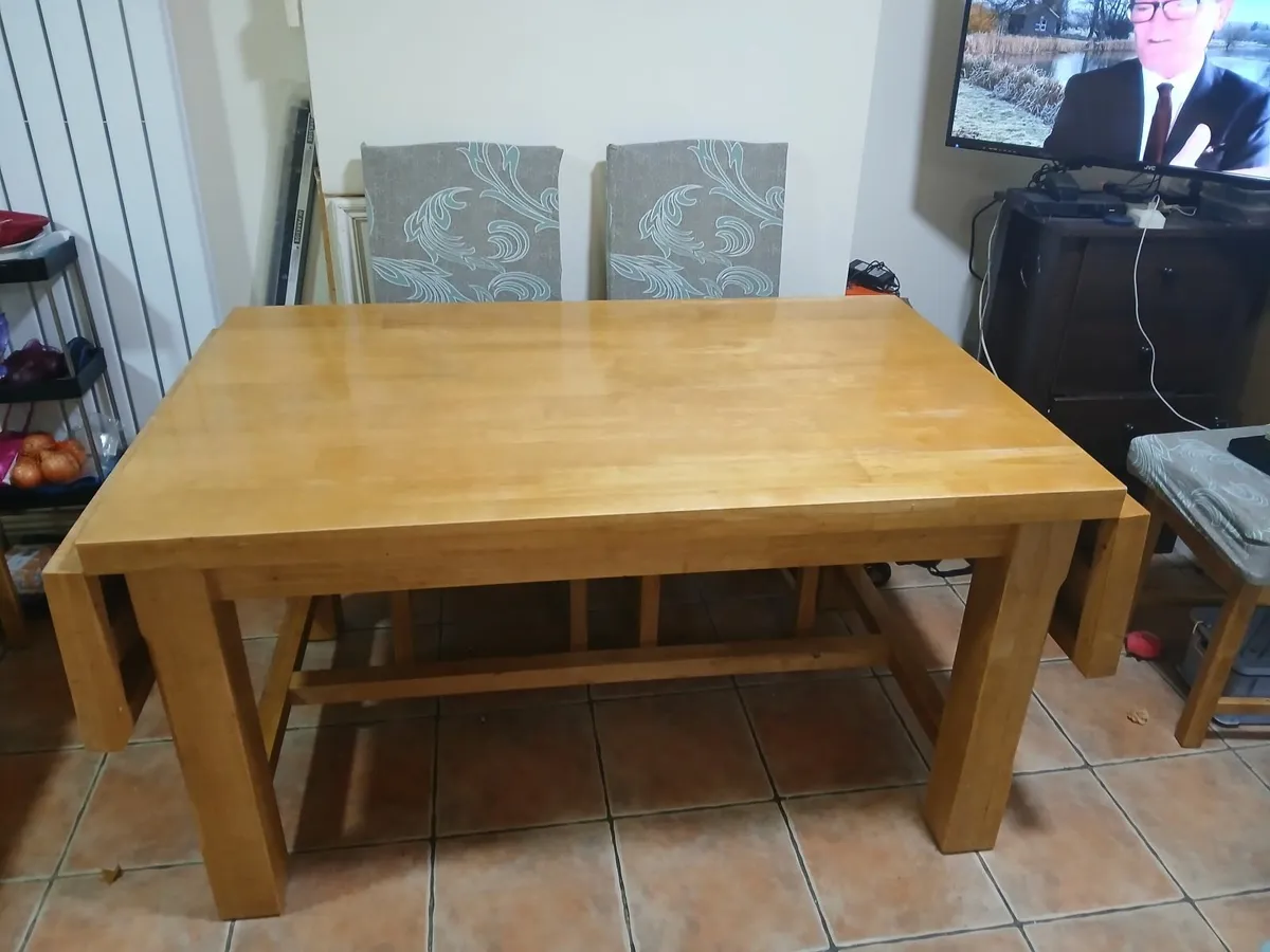 Dining room Table - Image 2