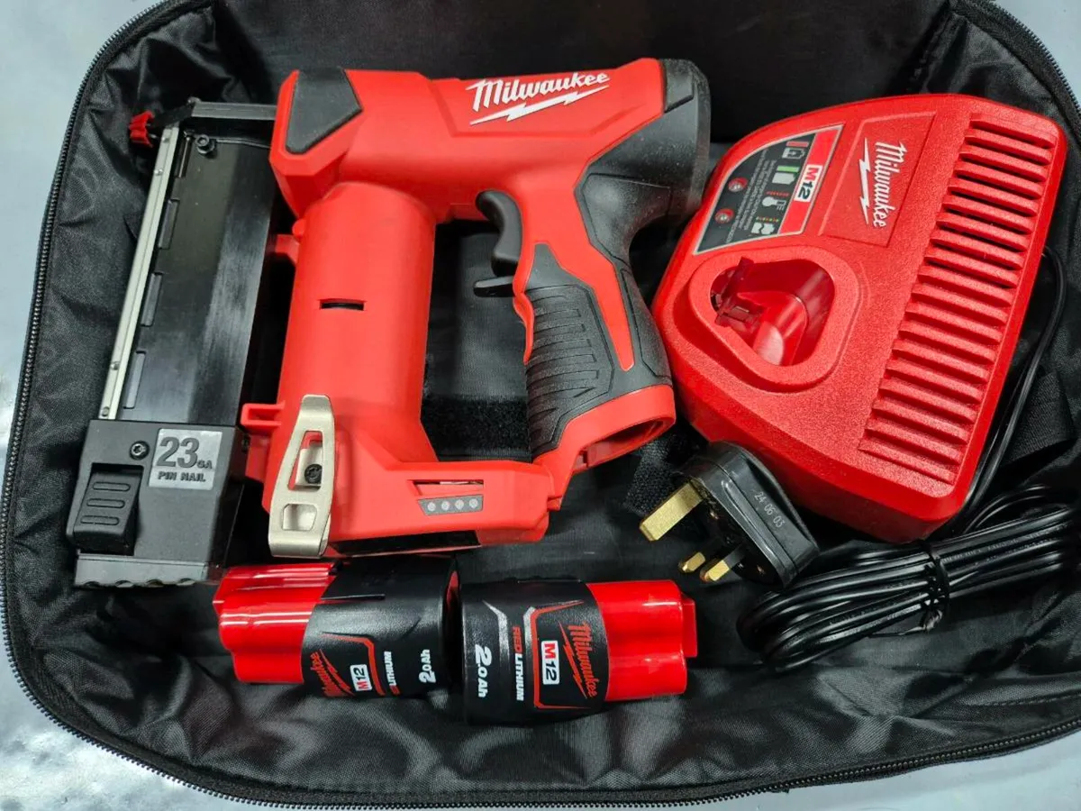 Milwaukee M12 23 Gauge Pin Nail Gun Kit 2.0Ah - Image 2