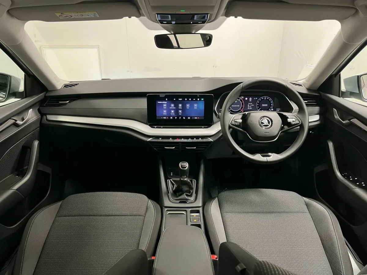 Skoda Octavia Selection Combi 2.0TDI 115BHP - Reve - Image 4