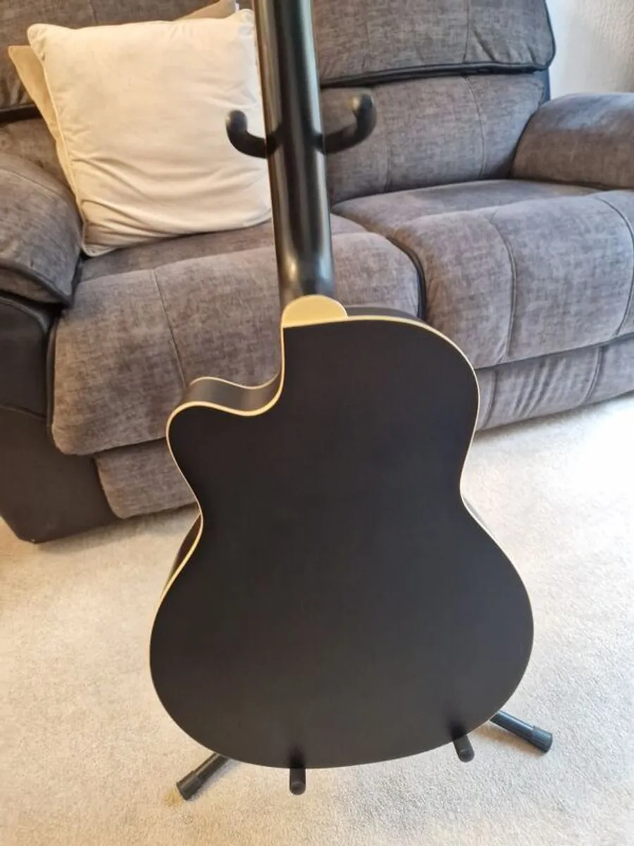 Dobro guitar - Image 4