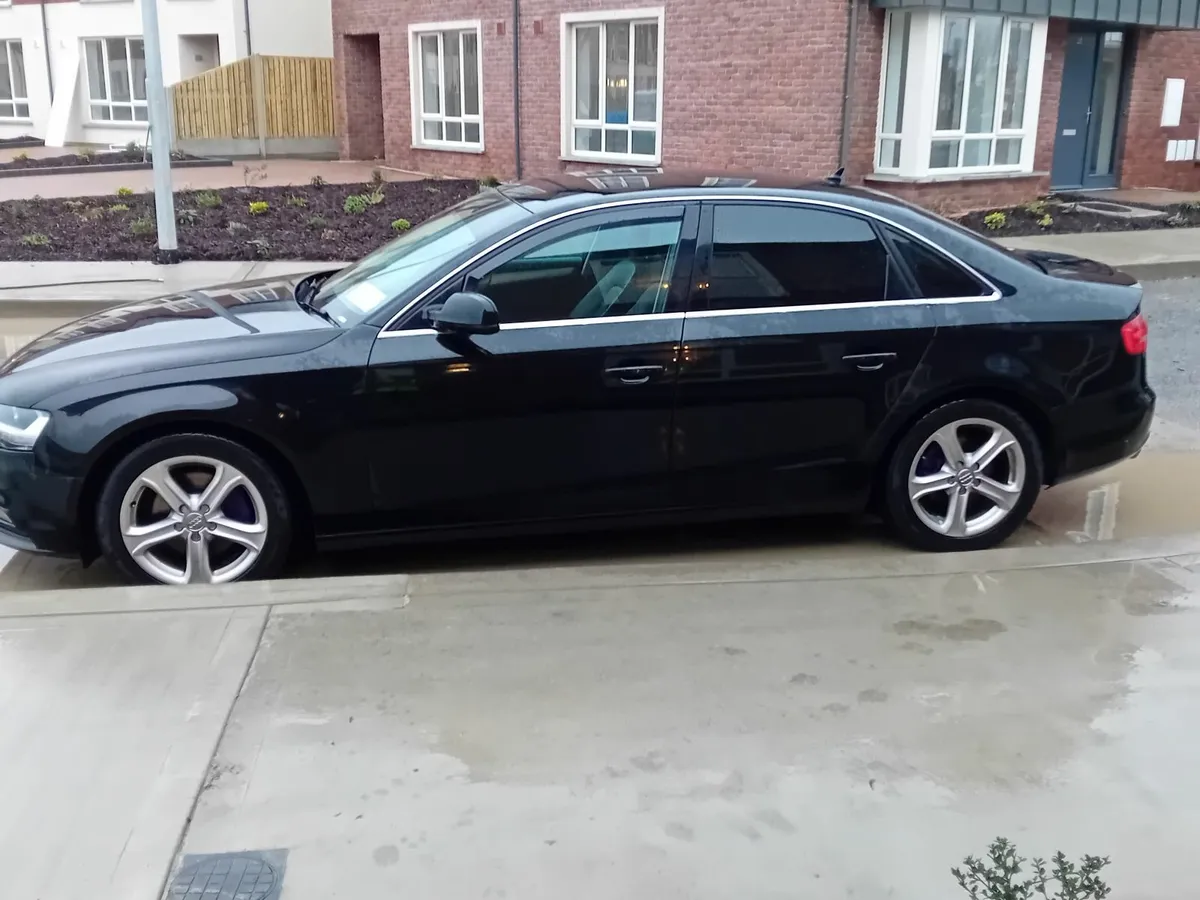 Audi A4 2014 - Image 2