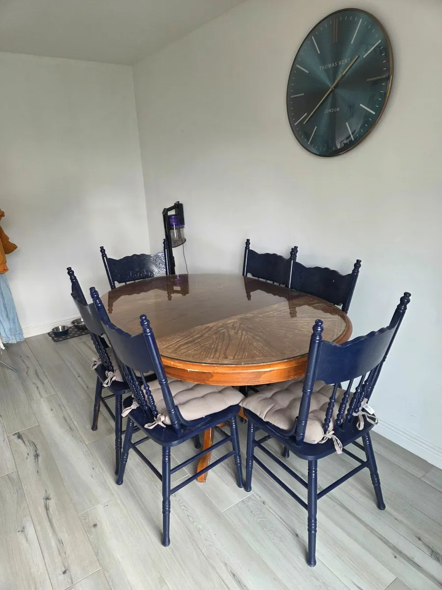 6 seater Mahogany Table - Image 3