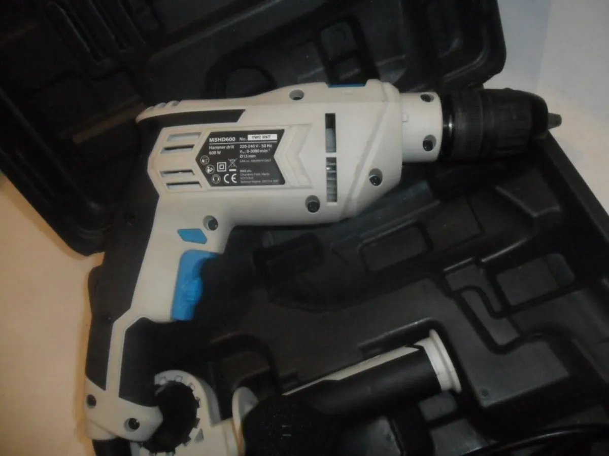 Mac Allister 240V 600W Corded Hammer drill - Image 4