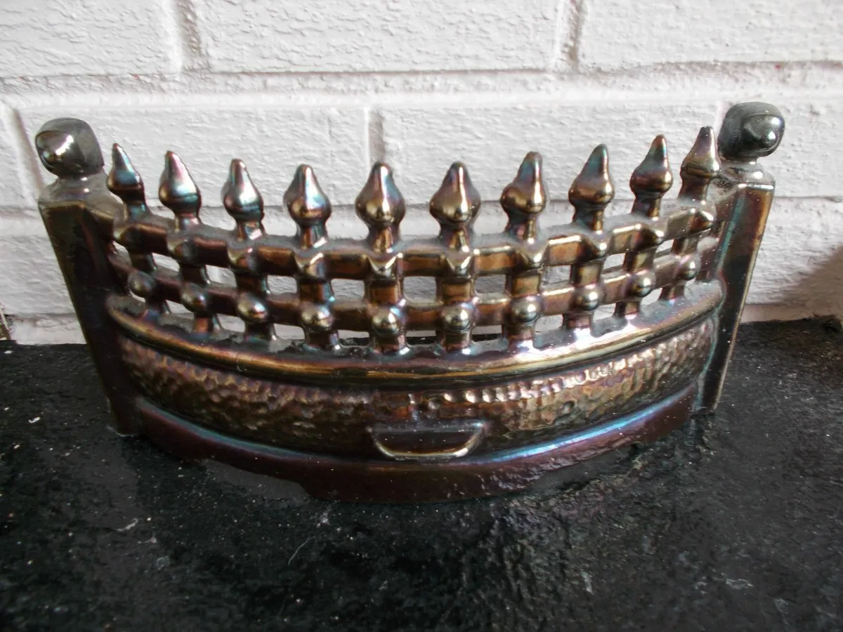 Fireplace grate & Front Piece - Image 4