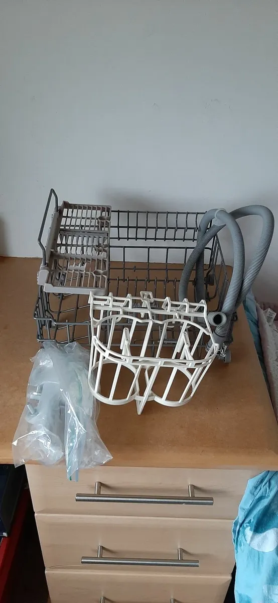 Comfee dishwasher for sale - Image 4
