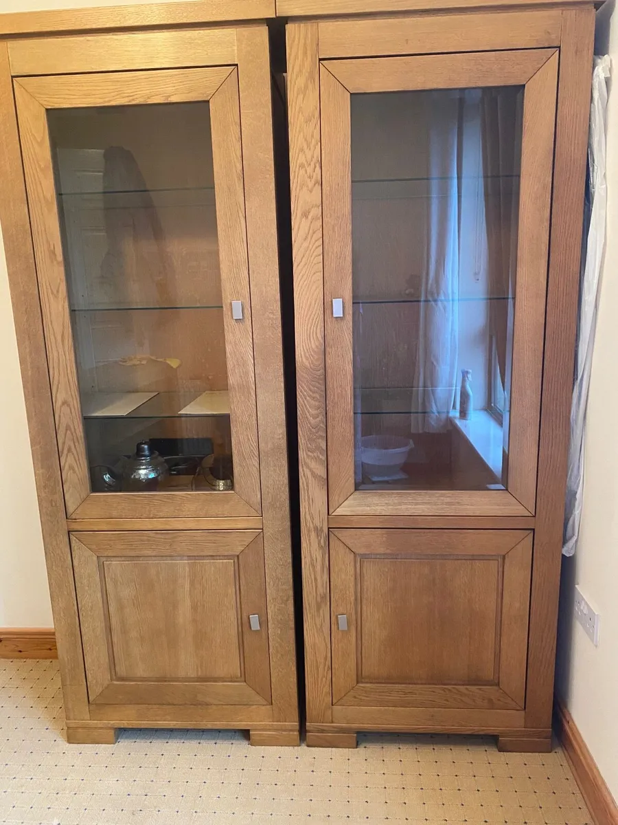 Oak Display Units x 2 - Image 1